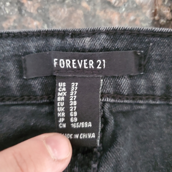 FOREVER 21 | Washed Black Skinny Jeans - Picture 7 of 8